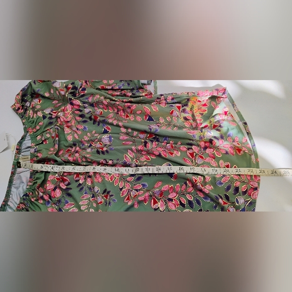 Yoaresweet Off The Shoulder Blouse Floral Women's Sz M NWT 3/4 Flutter Sleeves - Picture 8 of 11